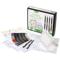 CRAYOLA SIGNATURE CRAYOLIGRAPHY HAND LETTERING ACTIVITY SET 45PC