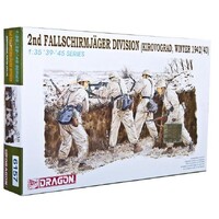 DRAGON 6157 2ND FALLSCHIRMJAGER DIVISION KIROVOGRAD WINTER 1942/43 FIGURES 1/35 SCALE PLASTIC MODEL KIT