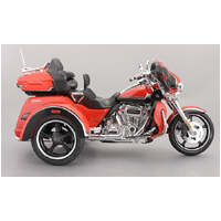 MAISTO 32337 HARLEY DAVIDSON CUTOM 2021 CVO TRI GLIDE 1/12 SCALE MOTORBIKE