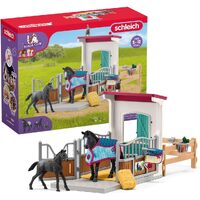 SCHLEICH 42611 HORSE BOX WITH MARE AND FOAL