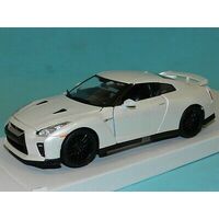 BBURAGO 18-21082 2017 NISSAN GT-R  DIE CAST METAL 1/24 SCALE