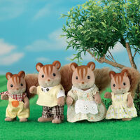 SYLVANIAN FAMILIES 4172 WALNUT SQUIRREL FAMILY