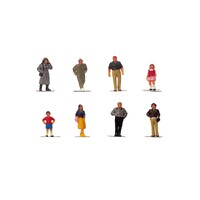 HORNBY R7116 TOWN PEOPLE FIGURINES 00 GAUGE