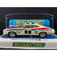 SCALEXTRIC C4197 FORD XC FALCON COUPE 1977 BATHURST WINNER ALLAN MOFFAT AND JACKY ICKX SLOT CAR