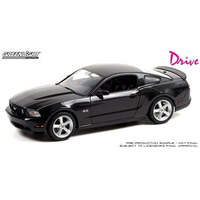 GREENLIGHT COLLECTIBLES HOLLYWOOD 13609 DRIVE 2011 FORD MUSTANG GT 5.0 1:18 SCALE DIECAST MODEL CAR