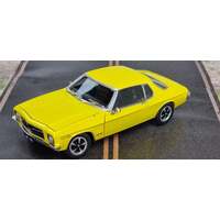 DDA COLLECTIBLES DDA208 1972 YELLOW HOLDEN HQ MONARO 1:24 SCALE DIECAST MODEL CAR