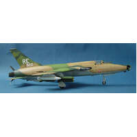 TRUMPETER 02201 REPUBLIC F-105D THUNDERCHIEF 1:32 SCALE PLASTIC MODEL KIT