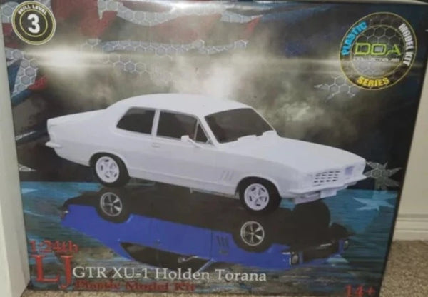 DDA DDA610K LJ GTR UX-1 HOLDEN TORANA SEALED BODY OPENING BONNET WITH ENGINE 1/24 SCALE PLASTIC MODEL KIT