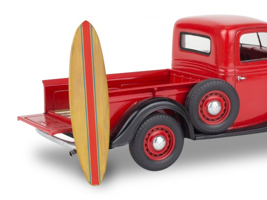 REVELL 14516 37 FORD PICKUP TRUCK 2 IN 1 WITH SURFBOARD 1/25 SCALE PLASTIC MODEL KIT