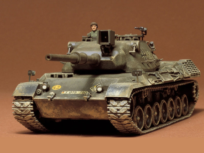 TAMIYA 35064 KAMPFPANZER LEOPARD WEST GERMAN MEDIUM TANK 1/35 SCALE PLASTIC MODEL KIT