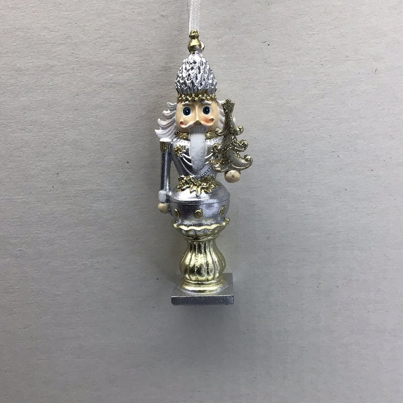 CHLOES GARDEN 10CM HANGING NUTCRACKER WITH TREE DECORATION