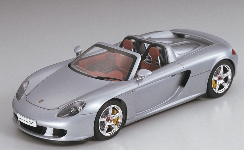 TAMIYA 24275 PORSCHE CARRERA GT 1/24 SCALE PLASTIOC MODEL KIT VEHICLE