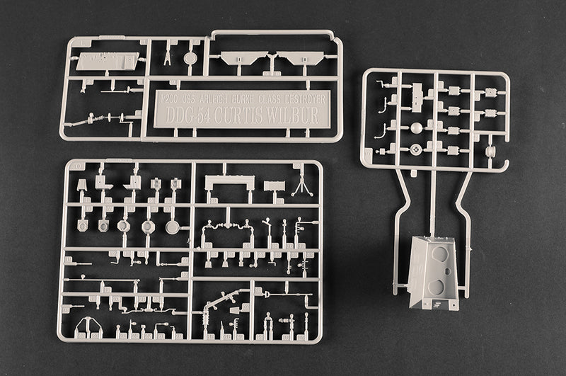 I LOVE KIT  62007 USS CURTIS WILBUR DDG-54 1/200 SCALE  PLASTIC MODEL KIT GUIDED MISSILE DESTROYER