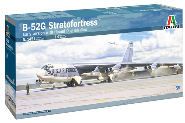 ITALERI 1451 B-52G STRATOFORTRESS EARLY VERSION WITH HOUND DOG MISSILES