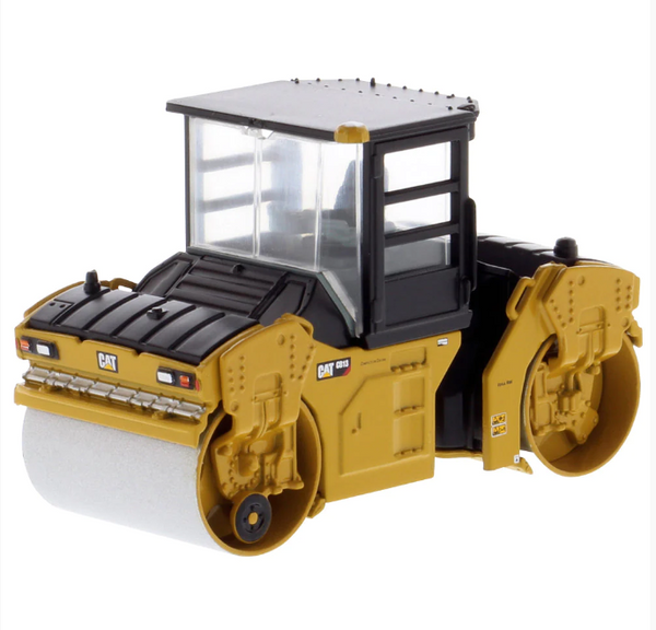 DIECAST MASTERS 84641CS  1:64 SCALE CAT CB-13 TANDEM VIBRATORY ROLLER WITH CAB