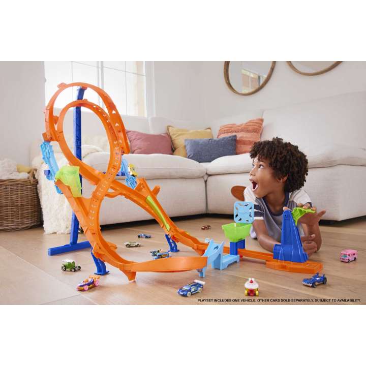 HOTWHEELS STUNT VERTICAL 8 SET