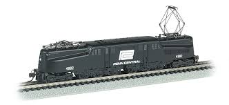 BACHMANN 65255 N GG1 PENN CENTRAL BLACK WITH WHITE LETTERING #4882 N SCALE MODEL TRAIN