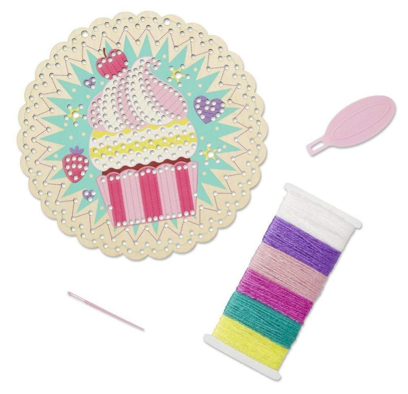 MELISSA AND DOUG 8919 STITCH BY COLOR CUTE CUPCAKE
