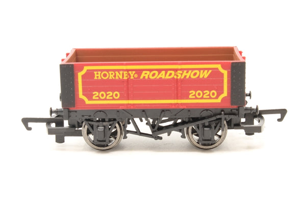 HORNBY R60004 ROADSHOW 6 PLANK WAGON