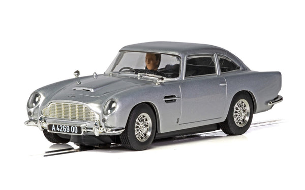 SCALEXTRIC C4202 JAMES BOND ASTON MARTIN DB5 SLOT CAR