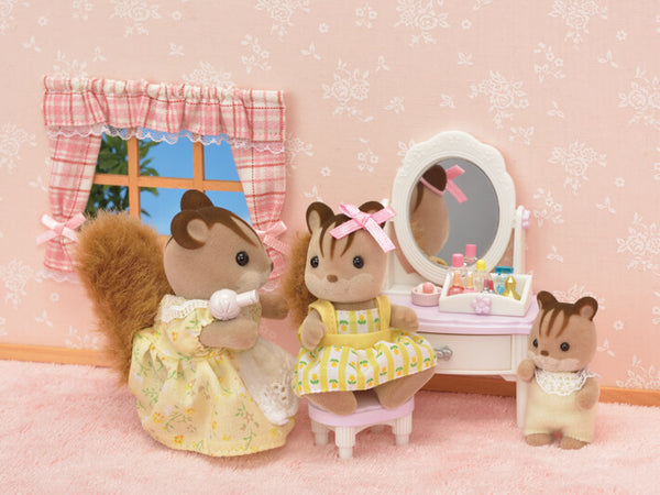 SYLVANIAN FAMILIES 5285 BEDROOM AND VANITY SET