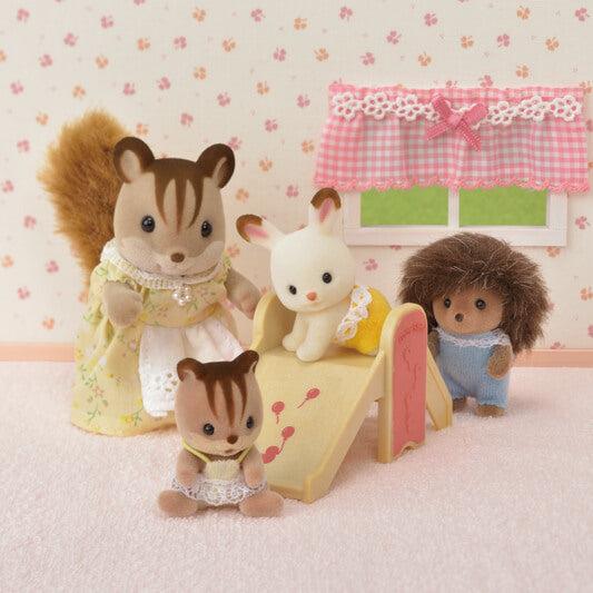 SYLVANIAN FAMILIES 5436 BABY NURSERY SET