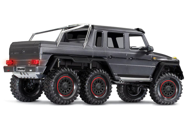 TRAXXAS 88096-4 TRX-6 CRAWLER WITH MERCEDES-BENZ G 63 AMG 6X6 SILVER BODY AND 2.4GHZ 4CH RADIO WATERPROOF ESC TITAN 21T 550 MOTOR