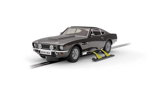 SCALEXTRIC C4239 1:32 JAMES BOND ASTON MARTIN V8 THE LIVING DAYLIGHTS SLOT CAR