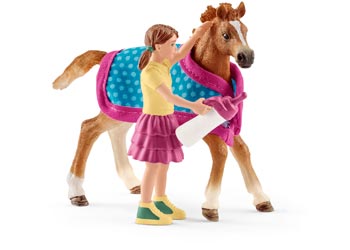 SCHLEICH 42361 FOAL WITH BLANKET